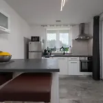 펜션 Amazing In With Wifi 파자나