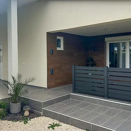 2 Bedroom Awesome In * Fazana