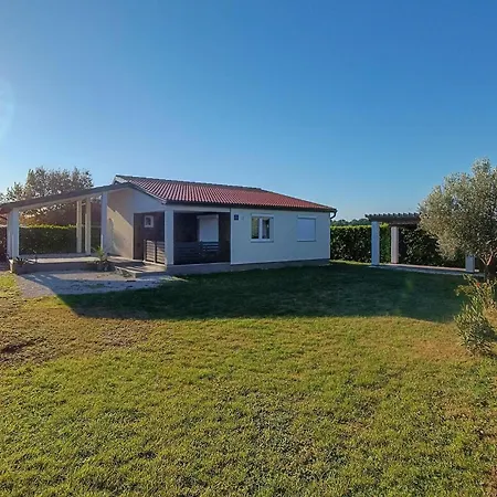 Holiday home 2 Bedroom Awesome In Fazana